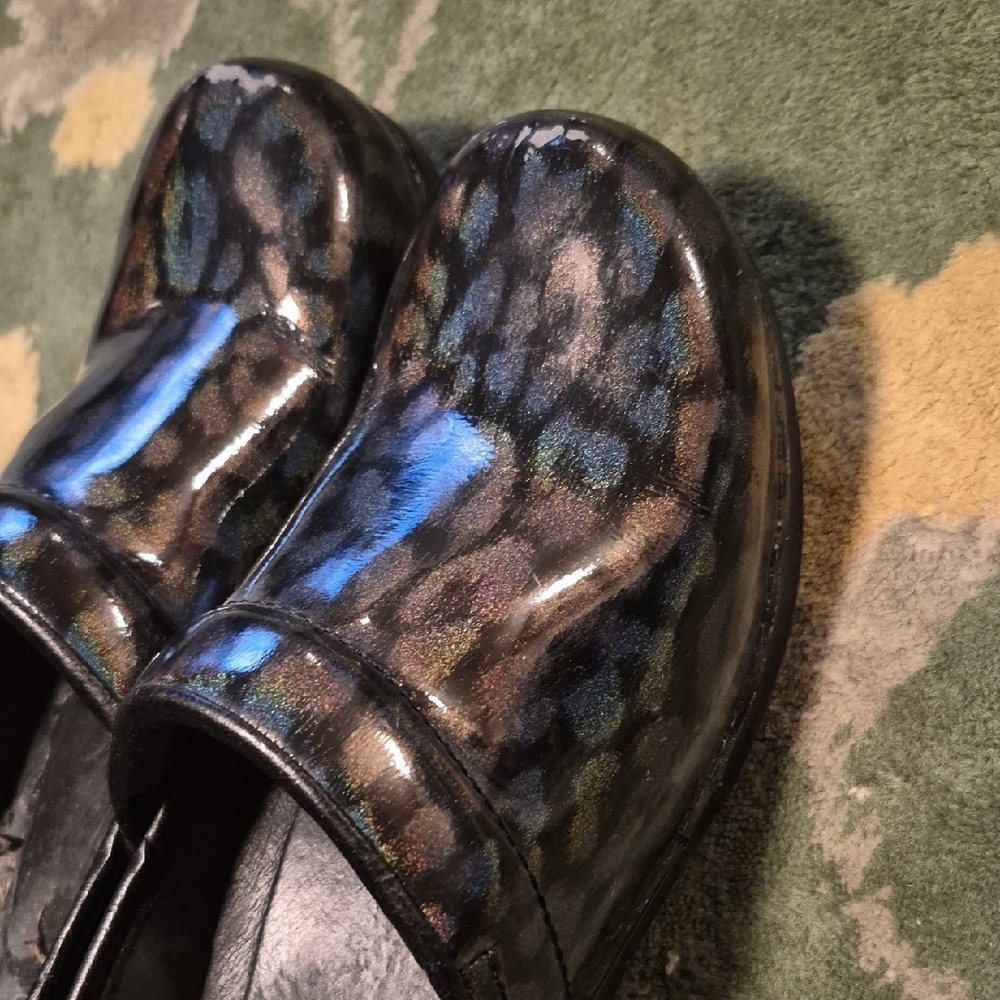 Dansko womens clogs with Multicolor Animal Print - Picture 5 of 16